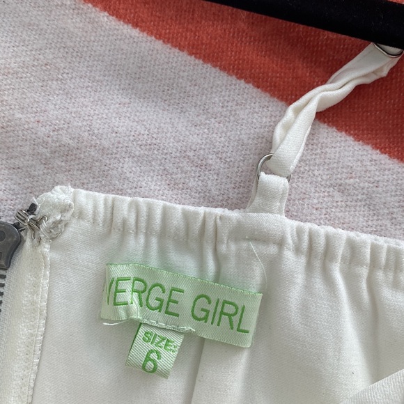 Beautiful top - Picture 3 of 3